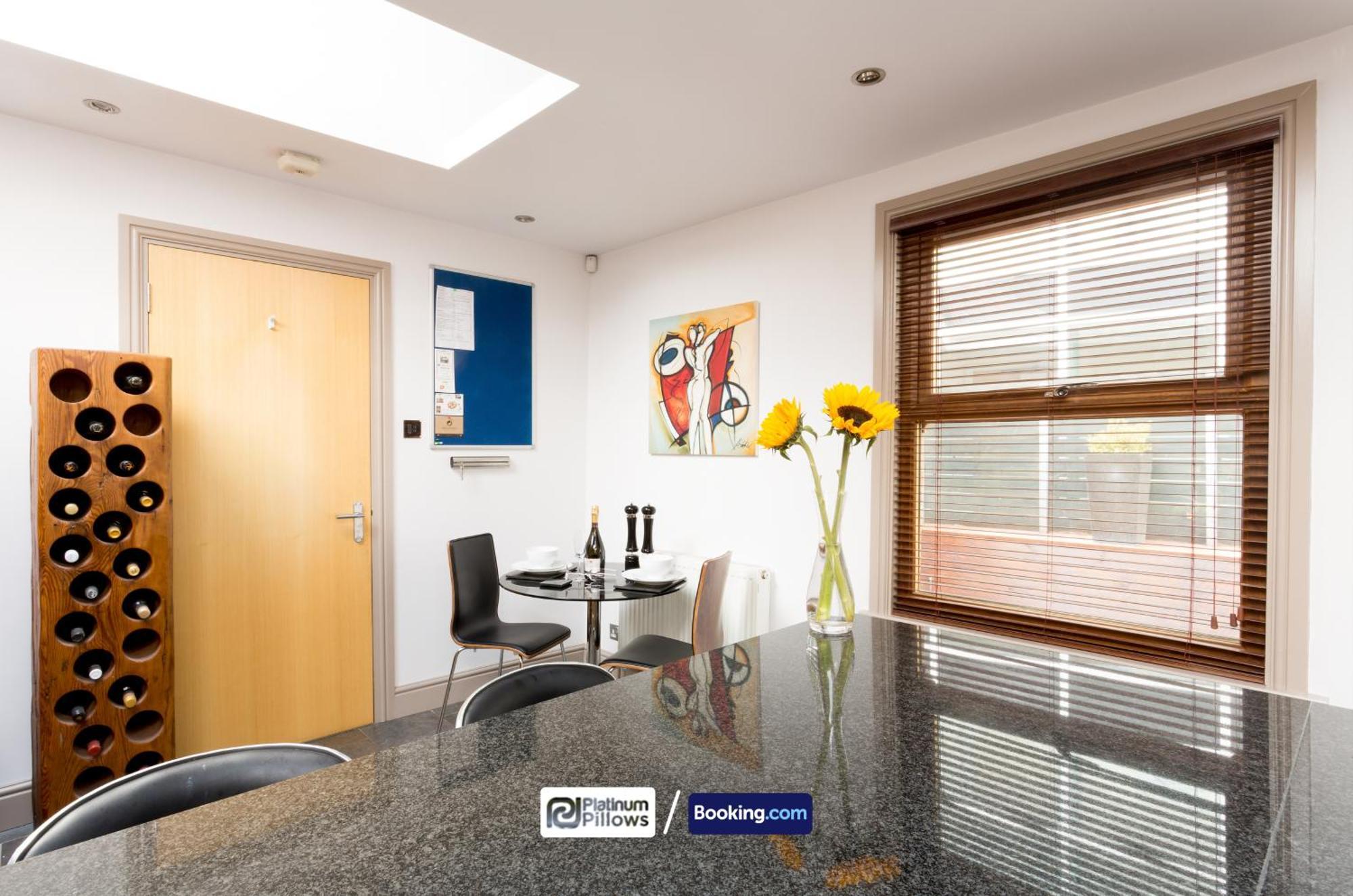 Modern Oxford 4 Bedroom Apartment, Contractor Accommodation, Walkable Into City Centre, Weekly & Monthly Deals Exterior photo