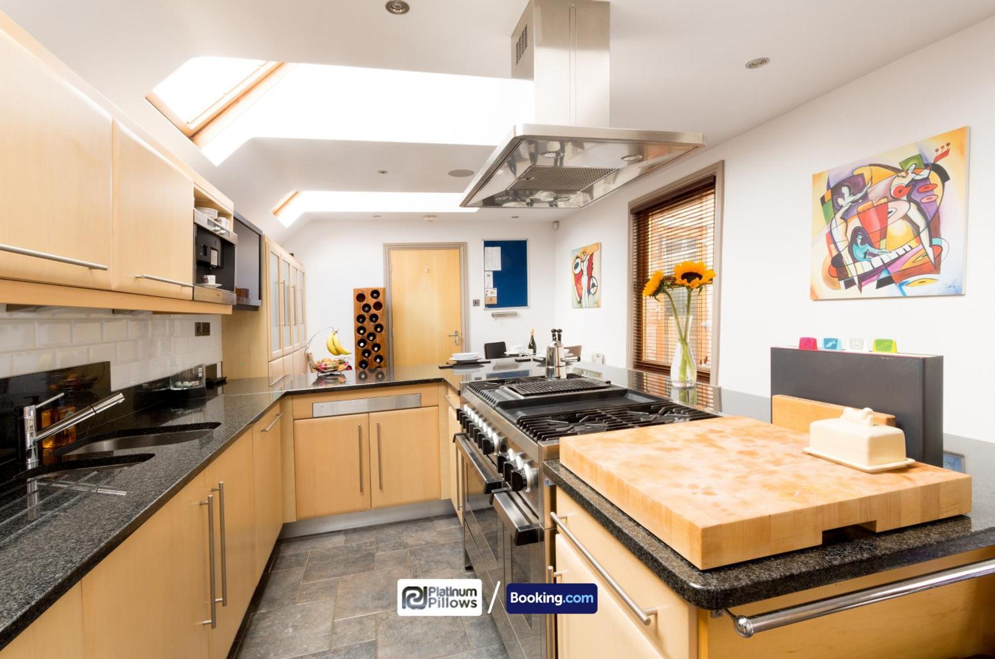 Modern Oxford 4 Bedroom Apartment, Contractor Accommodation, Walkable Into City Centre, Weekly & Monthly Deals Exterior photo