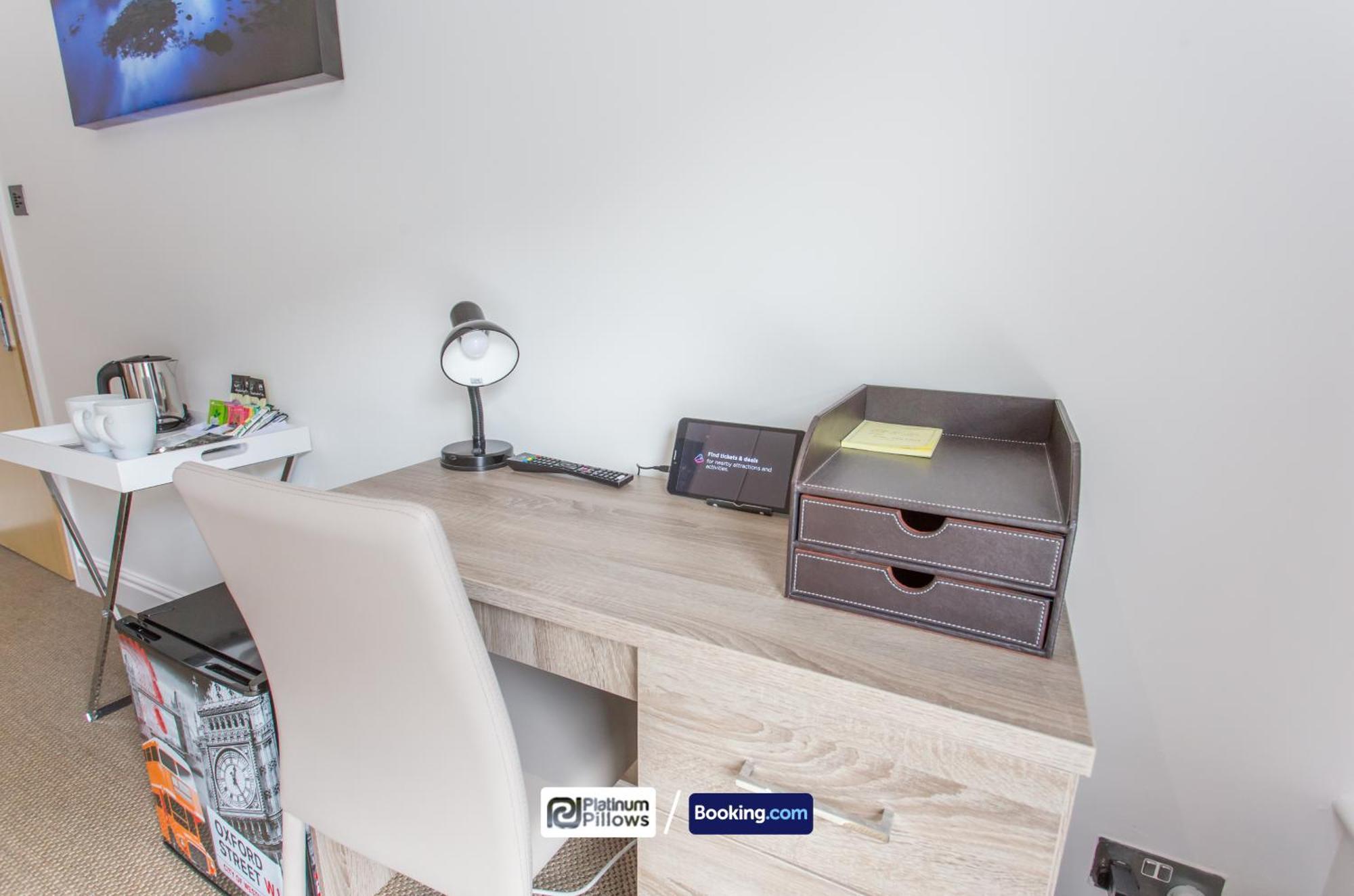 Modern Oxford 4 Bedroom Apartment, Contractor Accommodation, Walkable Into City Centre, Weekly & Monthly Deals Exterior photo
